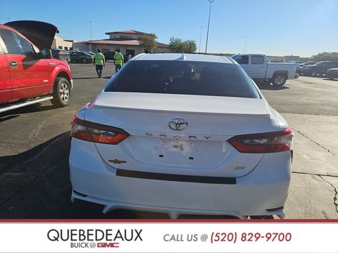 Used 2022 Toyota Camry SE image 5