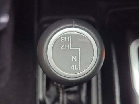 Certified 2019 Jeep Wrangler Unlimited Sahara AWD/4WD image 28