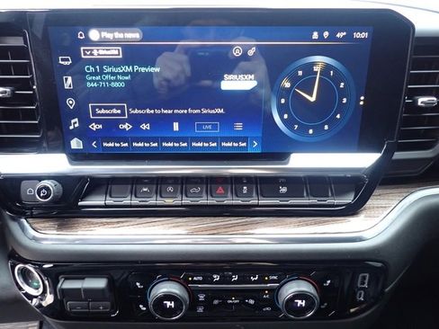 Used 2025 Chevrolet Silverado 1500 LT image 25