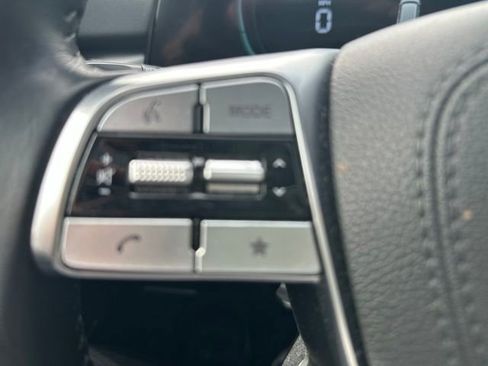 Used 2024 Kia Telluride S FWD image 19