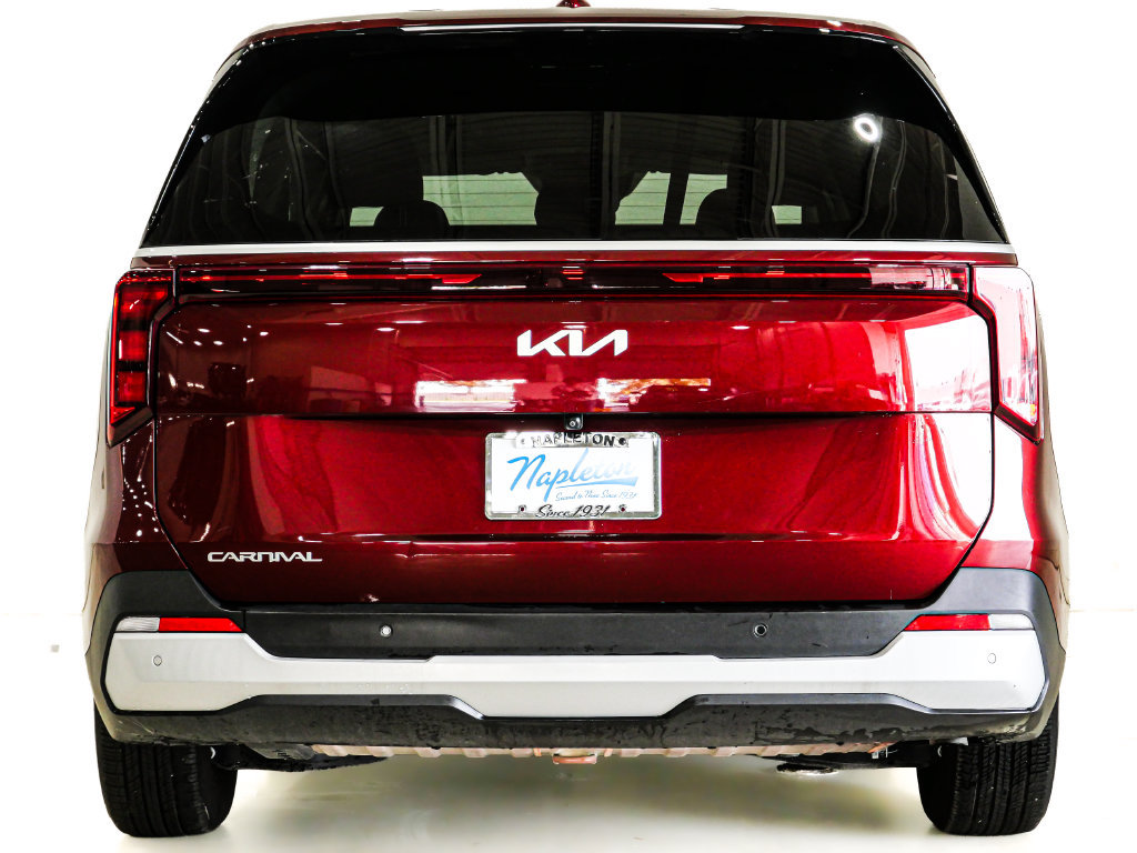Used 2025 Kia Carnival FWD image 7