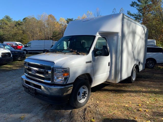 New 2026 Ford E-350 and Econoline 350 Super Duty w/ Power Equipment Group RWD image 4