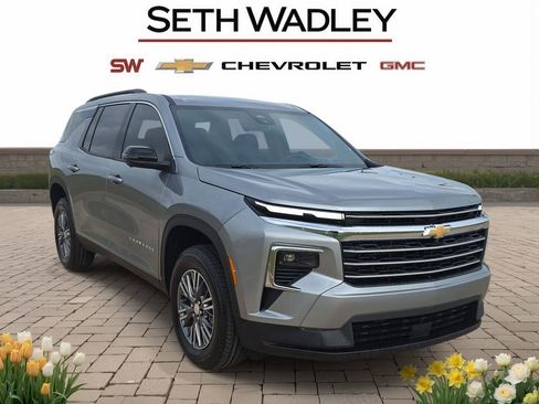New 2026 Chevrolet Traverse LT FWD image 1