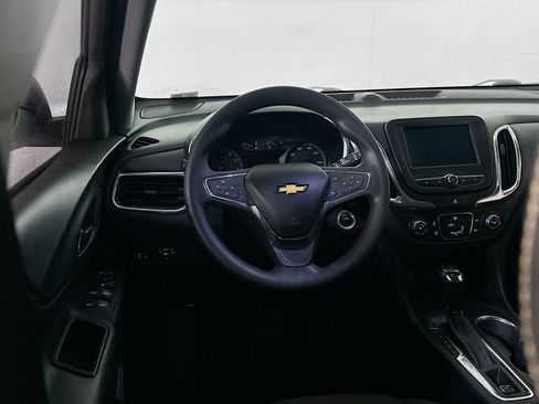 Used 2018 Chevrolet Equinox LT image 17
