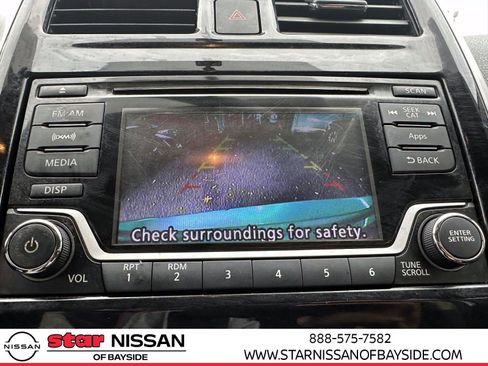 Used 2015 Nissan Versa Note SR w/ SR Convenience Package image 21