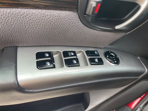 Used 2012 Hyundai Santa Fe SE w/ Premium Pkg 3 FWD image 30