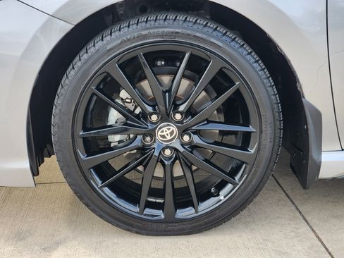 Used 2023 Toyota Camry XSE image 14