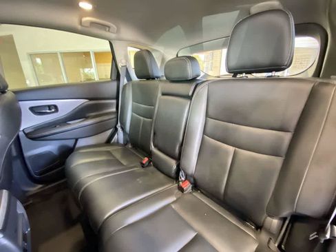 Used 2023 Nissan Murano SV AWD/4WD image 24