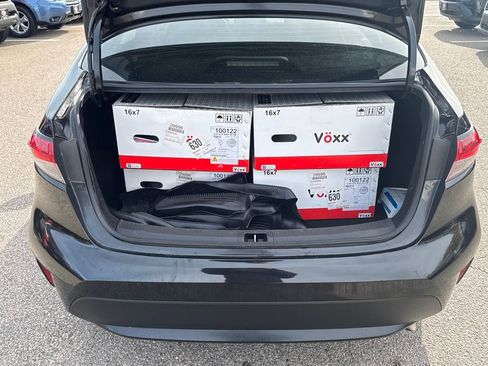 Used 2021 Toyota Corolla LE image 36