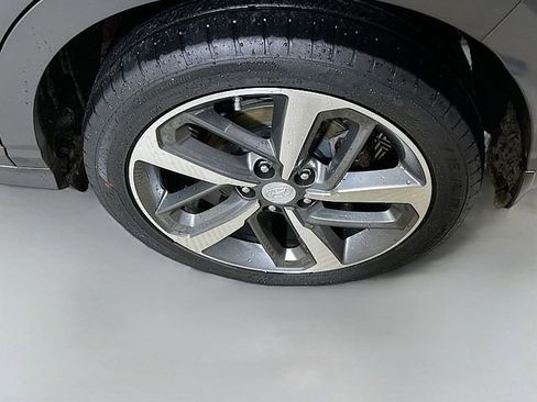Used 2021 Hyundai Kona Limited AWD/4WD image 30
