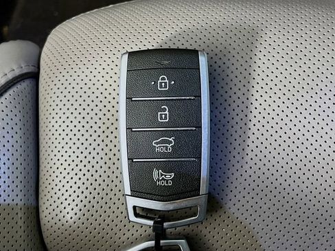 Used 2017 Genesis G80 3.8 w/ Option Group 03 image 13