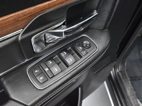 Used 2016 RAM 1500 Laramie w/ Convenience Group image 20