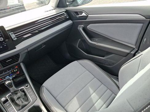 Certified 2026 Volkswagen Jetta SE FWD image 12
