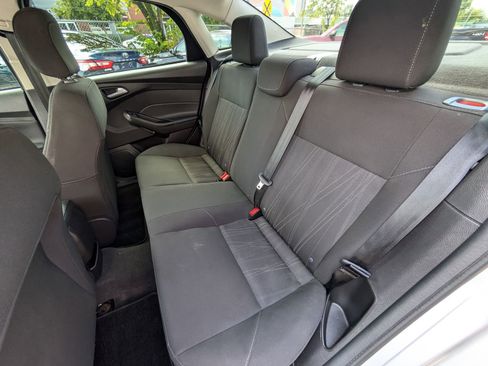 Used 2018 Ford Focus SE image 18
