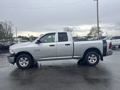 Used 2018 RAM 1500 ST w/ SXT Appearance Group AWD/4WD image 4