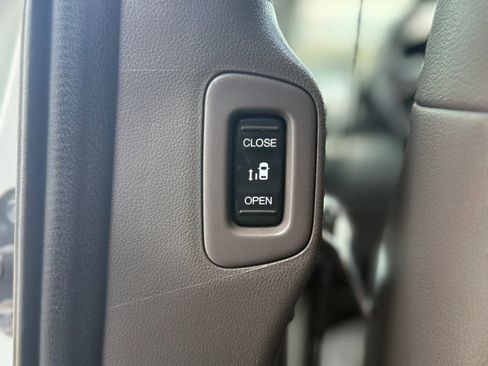 Used 2012 Honda Odyssey EX-L image 33