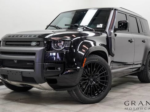 Used 2022 Land Rover Defender 110 X-Dynamic HSE AWD/4WD image 1