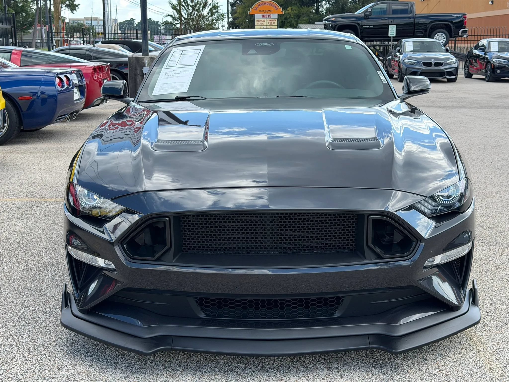 Used 2022 Ford Mustang GT Premium w/ Equipment Group 401A RWD image 2