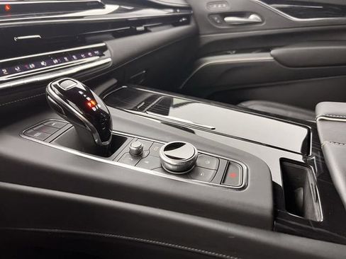 Used 2024 Cadillac Escalade V w/ LPO, ONYX Package image 21