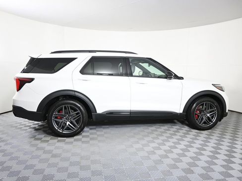 Used 2025 Ford Explorer ST w/ Sun And Sound Package AWD/4WD image 7