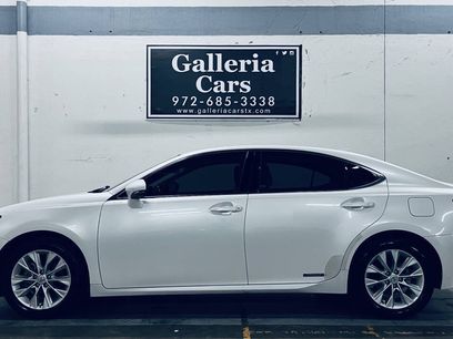 Used 2015 Lexus ES 300h w/ Navigation System Package