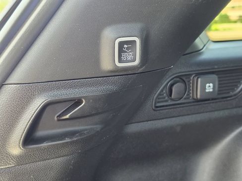 Used 2023 Jeep Grand Cherokee Altitude RWD image 33