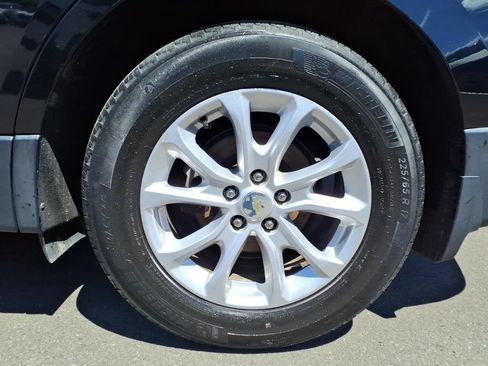 Used 2018 Chevrolet Equinox LT AWD/4WD image 25