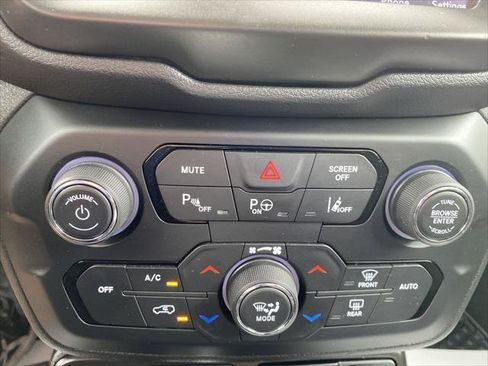 Certified 2021 Jeep Renegade Latitude w/ Luxury Group I AWD/4WD image 26
