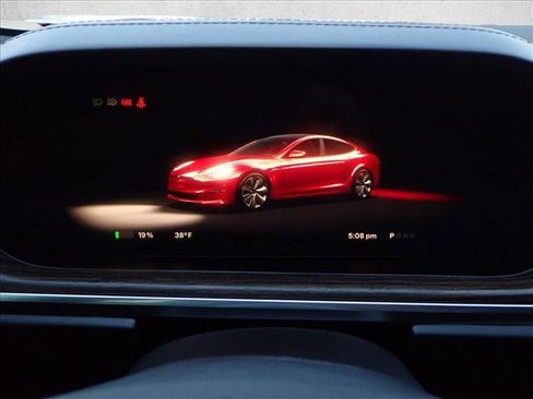 Used 2021 Tesla Model S Plaid image 25