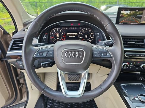 Used 2019 Audi Q7 3.0T Premium Plus w/ Premium Plus Package AWD/4WD image 17