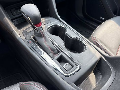 Used 2024 Chevrolet Equinox RS w/ RS Leather Package AWD/4WD image 25