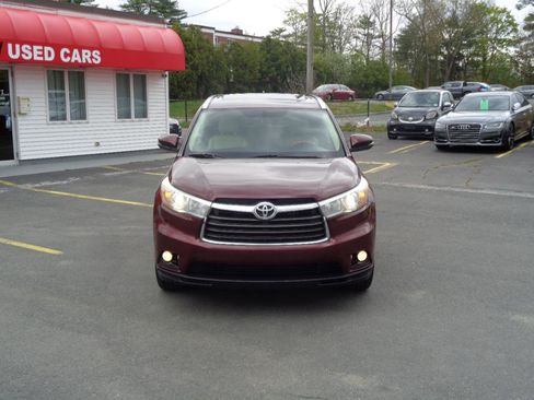 Used 2016 Toyota Highlander XLE AWD/4WD image 11