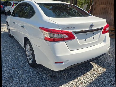 Used 2015 Nissan Sentra S image 7