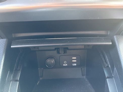 Used 2017 Subaru Outback 2.5i Touring AWD/4WD image 20