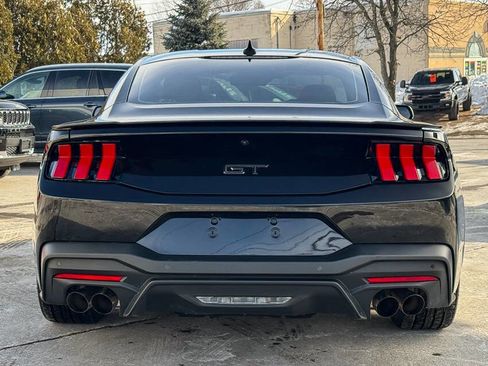 Used 2024 Ford Mustang GT Premium image 4