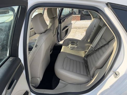 Used 2020 Ford Fusion SEL image 24