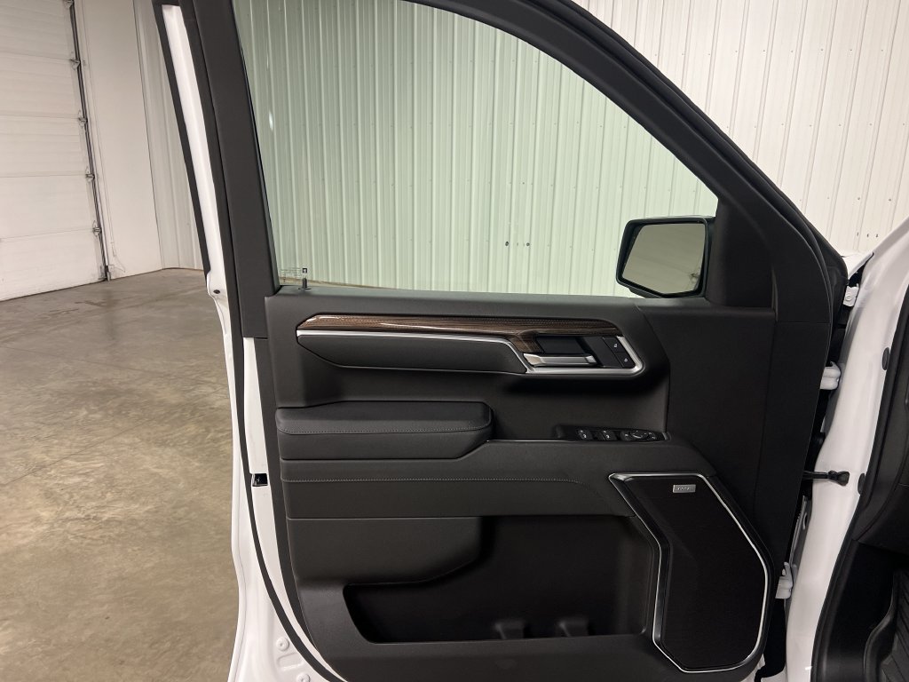 New 2026 Chevrolet Silverado 1500 RST w/ RST All Star Premium Package AWD/4WD image 14