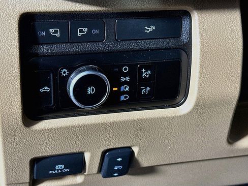 Used 2024 Ford F350 Lariat AWD/4WD image 10