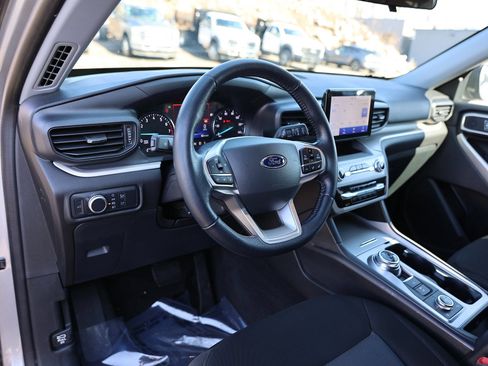 Used 2022 Ford Explorer XLT w/ Class IV Trailer Tow Package image 19