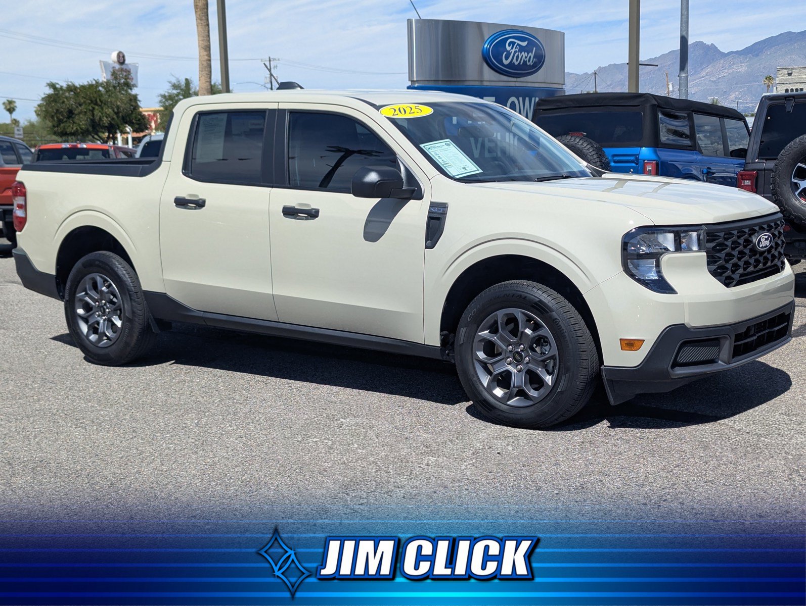Certified 2025 Ford Maverick XLT w/ Equipment Group 302A AWD/4WD image 1