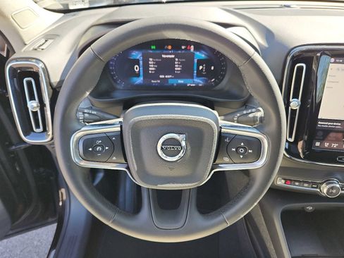Certified 2023 Volvo XC40 B5 Plus w/ Protection Package Premier AWD/4WD image 18