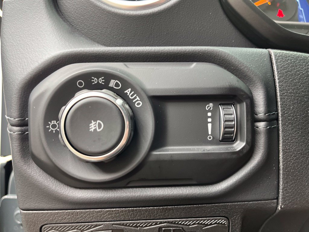 New 2026 Jeep Wrangler Unlimited Sahara AWD/4WD image 11