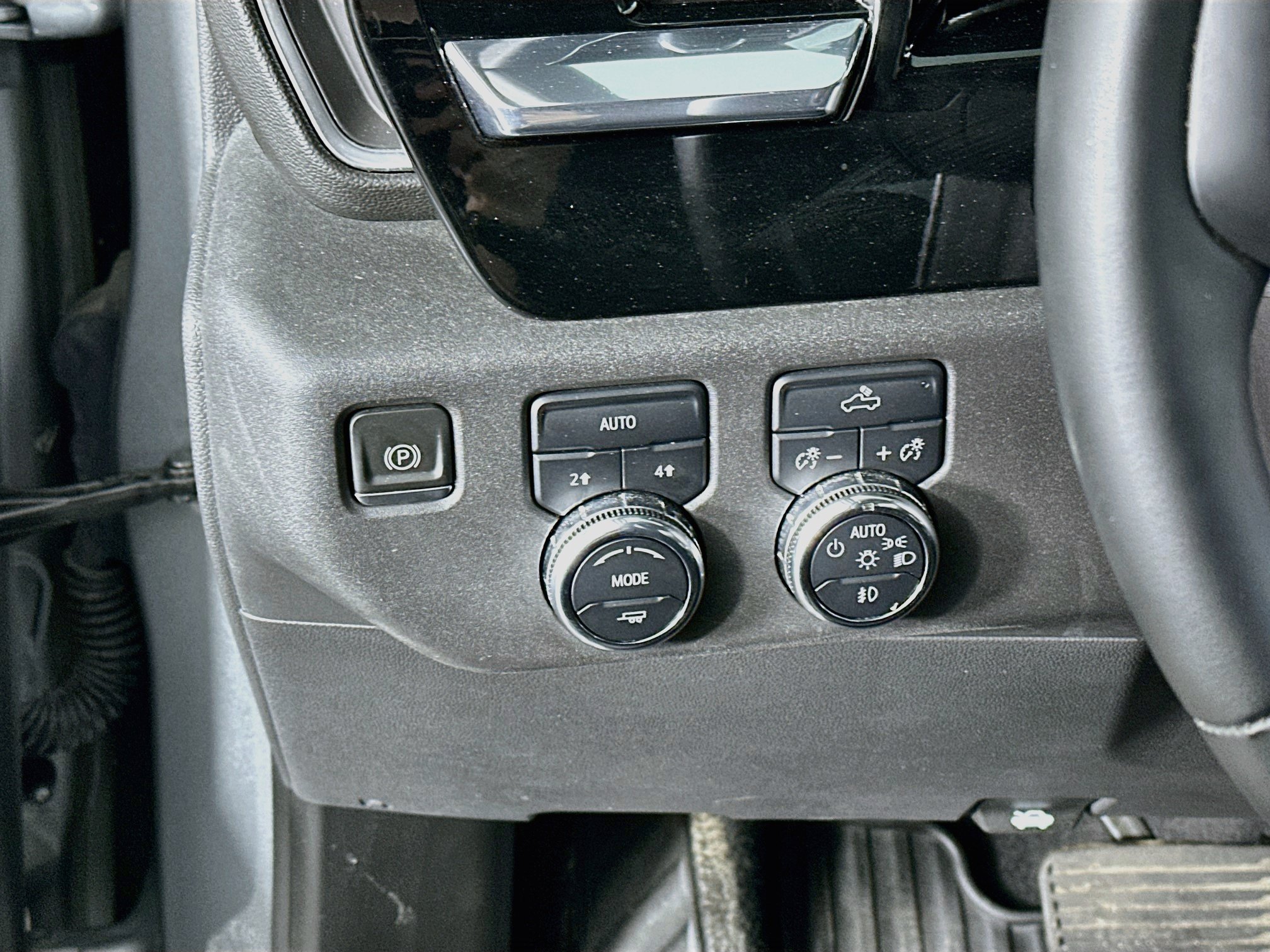 Used 2024 GMC Sierra 1500 Elevation AWD/4WD image 16