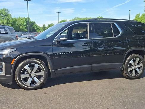 Certified 2023 Chevrolet Traverse LT w/ LT Premium Package AWD/4WD image 7