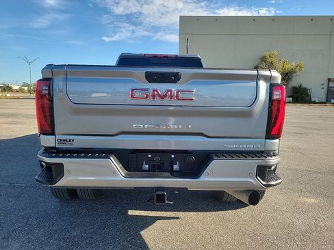 Used 2025 GMC Sierra 3500 Denali w/ Denali Reserve Package image 7
