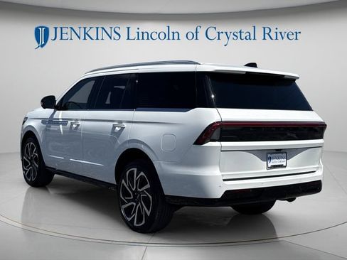 New 2026 Lincoln Navigator Reserve AWD/4WD image 7