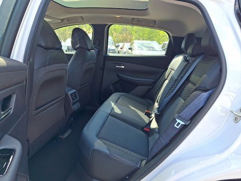 New 2026 Nissan Leaf Platinum+ FWD image 5