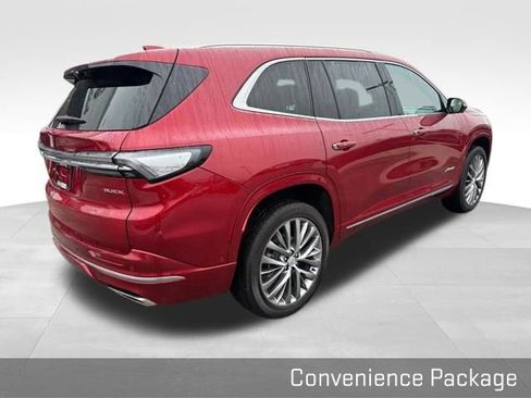 Used 2025 Buick Enclave Avenir image 18