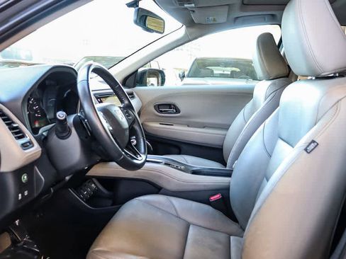 Used 2017 Honda HR-V EX-L image 16