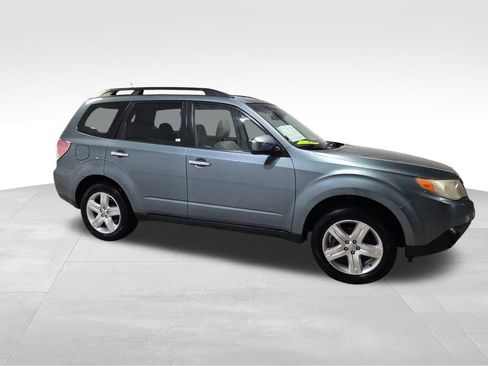 Used 2010 Subaru Forester 2.5X Premium image 22